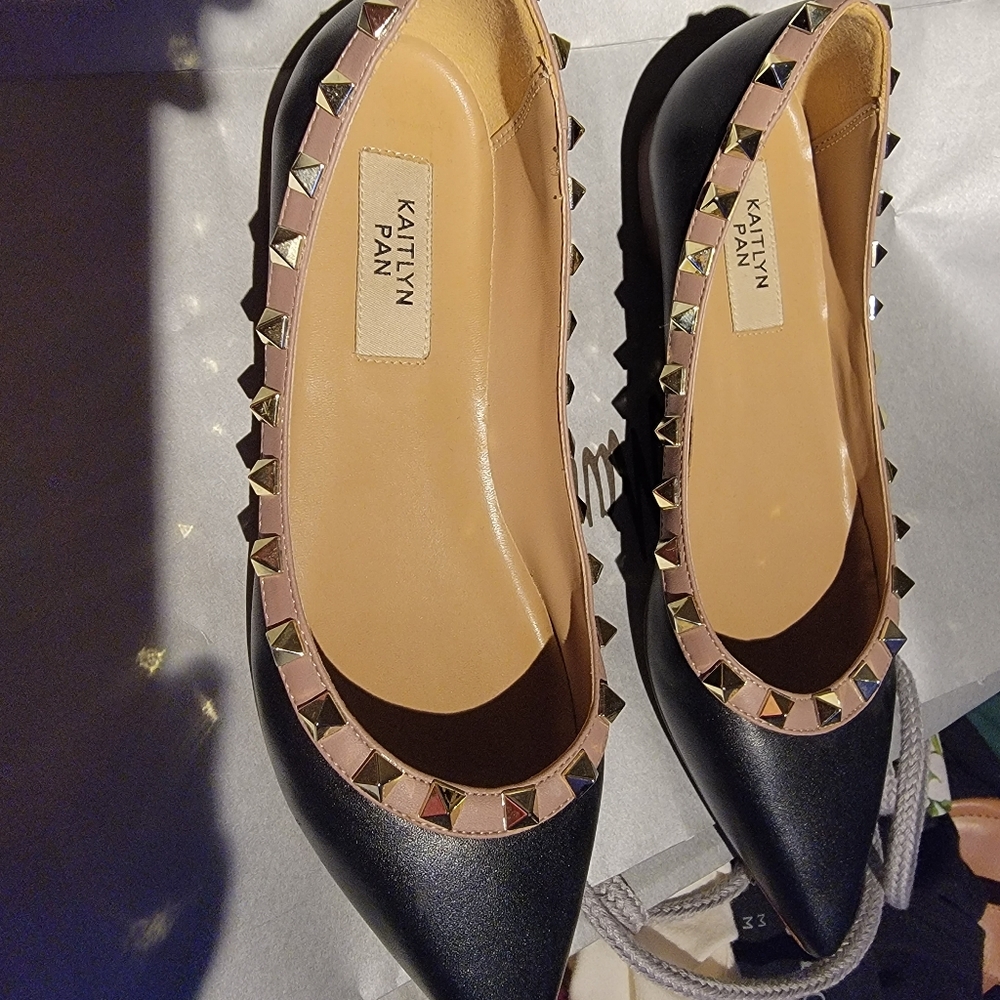 Kaytlin pan flats